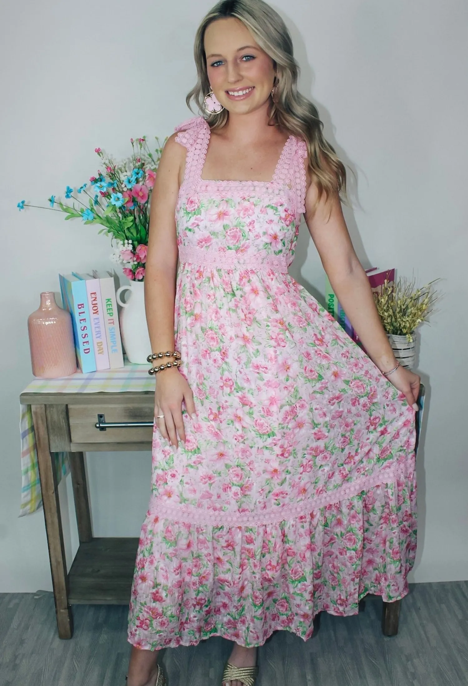 Demi Floral Midi Dress<Allie Lynn's Boutique Sale