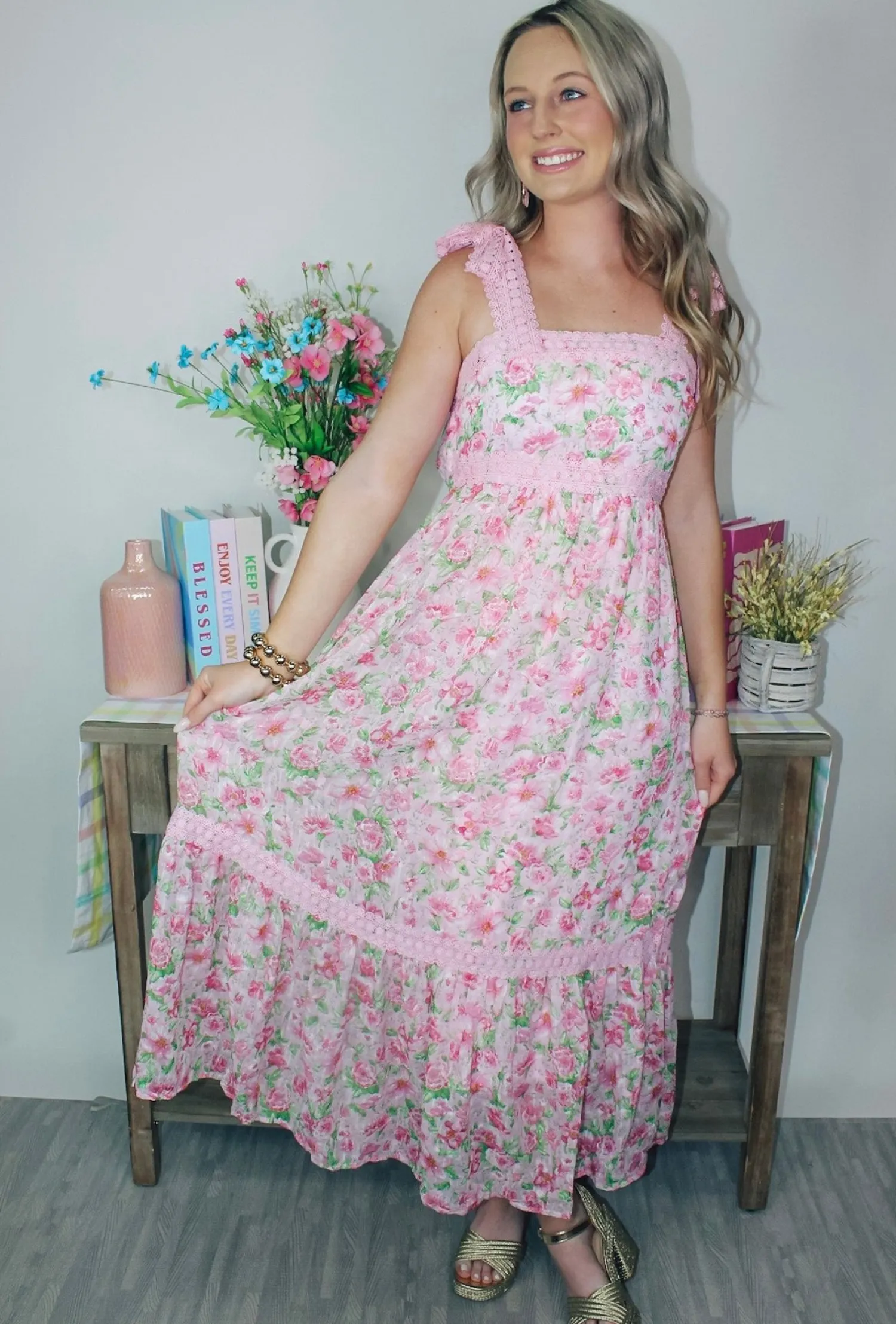Demi Floral Midi Dress<Allie Lynn's Boutique Sale