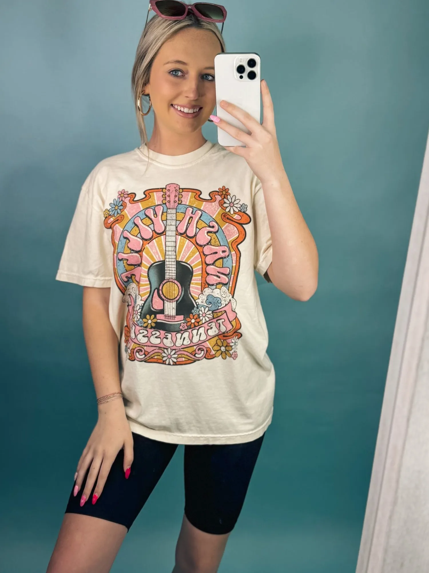 Groovy Nashville Music City Graphic Tee<Allie Lynn's Boutique Fashion