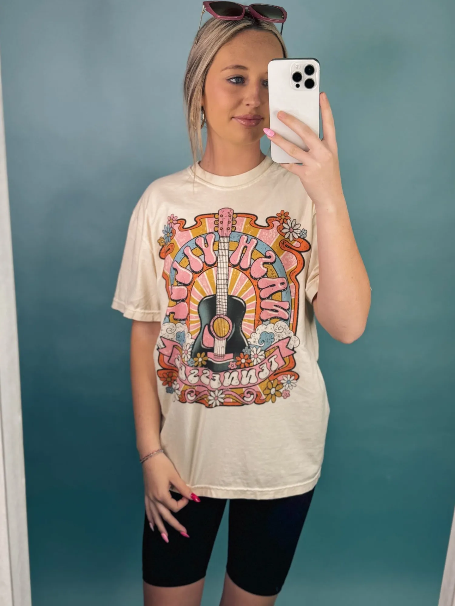 Groovy Nashville Music City Graphic Tee<Allie Lynn's Boutique Fashion