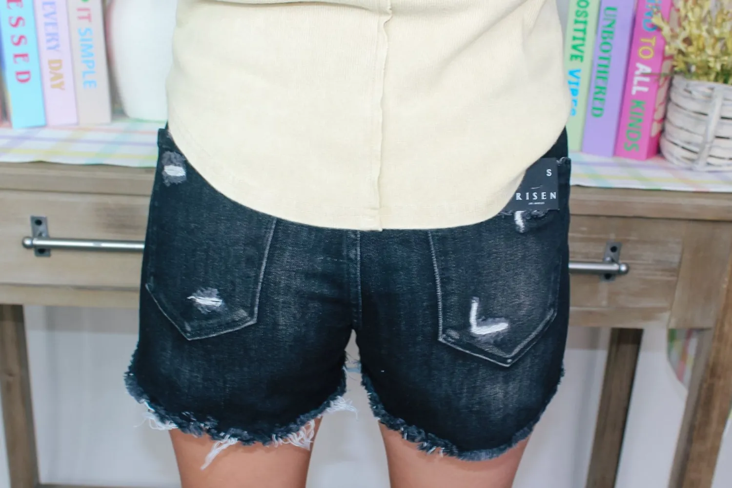 Mid Rise Patched Denim Shorts "Black"<Allie Lynn's Boutique Sale